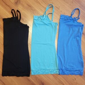 Lot of 3 Maurices lace tanks